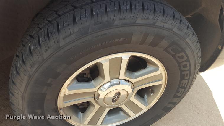 image for item FS9541 2004 Ford Expedition Eddie Bauer SUV