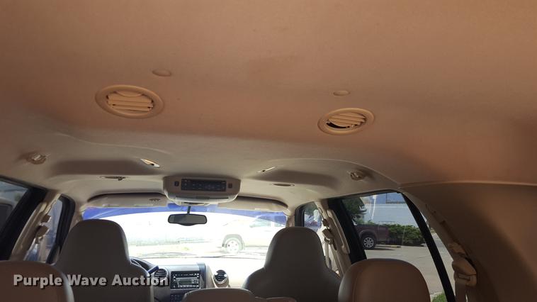 image for item FS9541 2004 Ford Expedition Eddie Bauer SUV