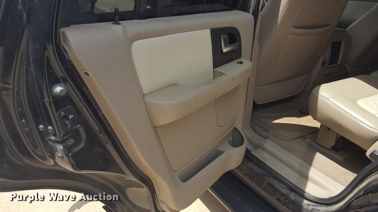 image for item FS9541 2004 Ford Expedition Eddie Bauer SUV