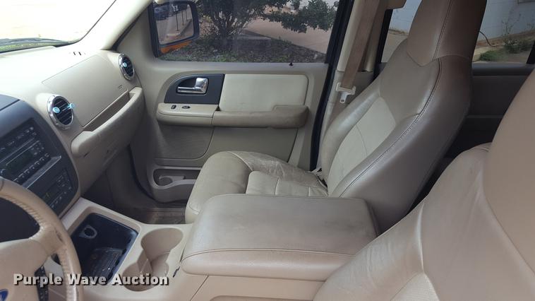 image for item FS9541 2004 Ford Expedition Eddie Bauer SUV