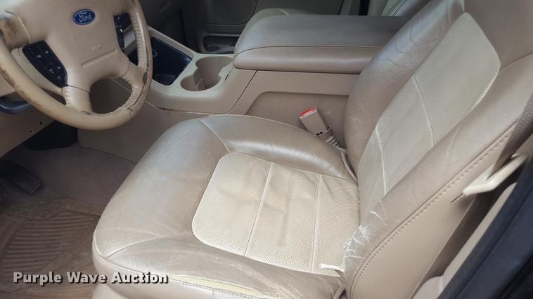 image for item FS9541 2004 Ford Expedition Eddie Bauer SUV