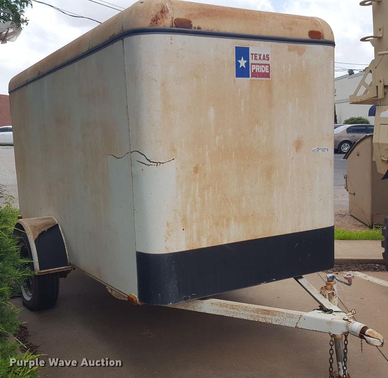 image for item FS9543 2003 L & J enclosed cargo trailer