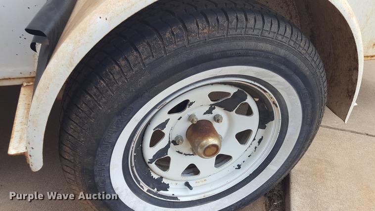 image for item FS9543 2003 L & J enclosed cargo trailer