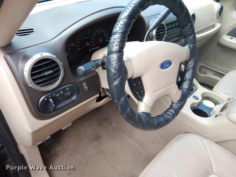 image for item FT9526 2004 Ford Expedition Eddie Bauer SUV