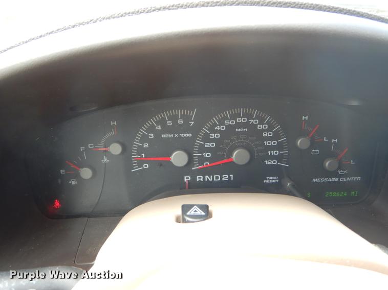 image for item FT9526 2004 Ford Expedition Eddie Bauer SUV