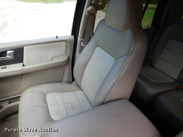 image for item FT9526 2004 Ford Expedition Eddie Bauer SUV