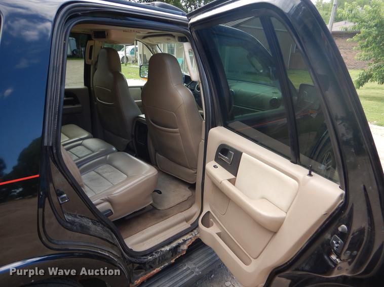 image for item FT9526 2004 Ford Expedition Eddie Bauer SUV