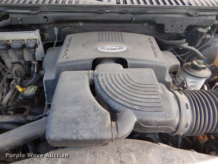 image for item FT9526 2004 Ford Expedition Eddie Bauer SUV
