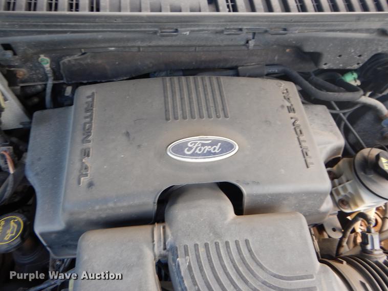 image for item FT9526 2004 Ford Expedition Eddie Bauer SUV