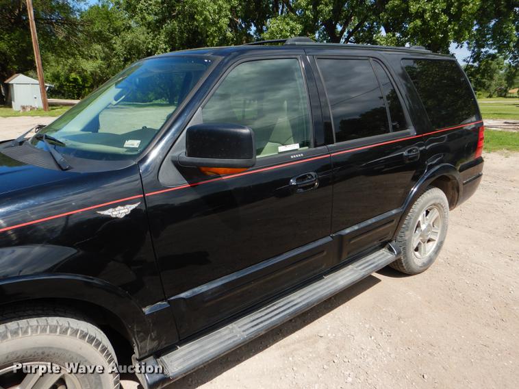 image for item FT9526 2004 Ford Expedition Eddie Bauer SUV