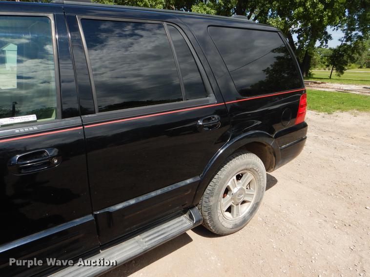 image for item FT9526 2004 Ford Expedition Eddie Bauer SUV