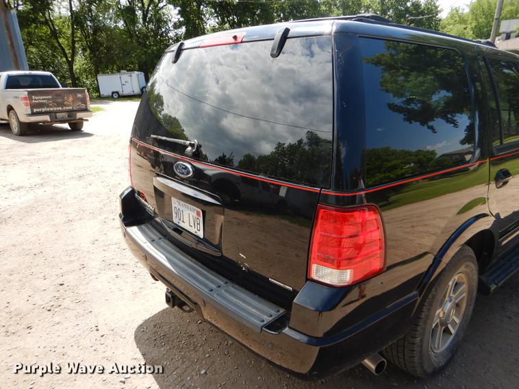 image for item FT9526 2004 Ford Expedition Eddie Bauer SUV