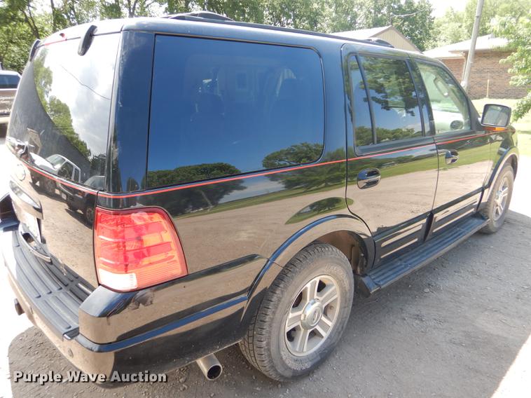 image for item FT9526 2004 Ford Expedition Eddie Bauer SUV