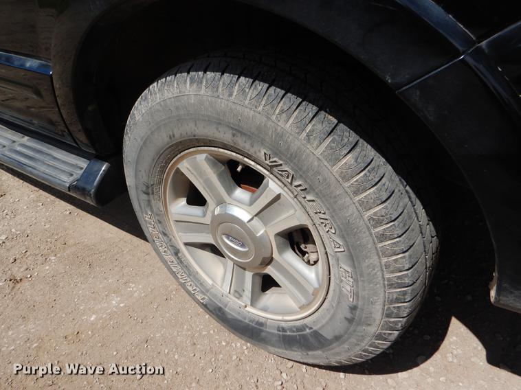 image for item FT9526 2004 Ford Expedition Eddie Bauer SUV