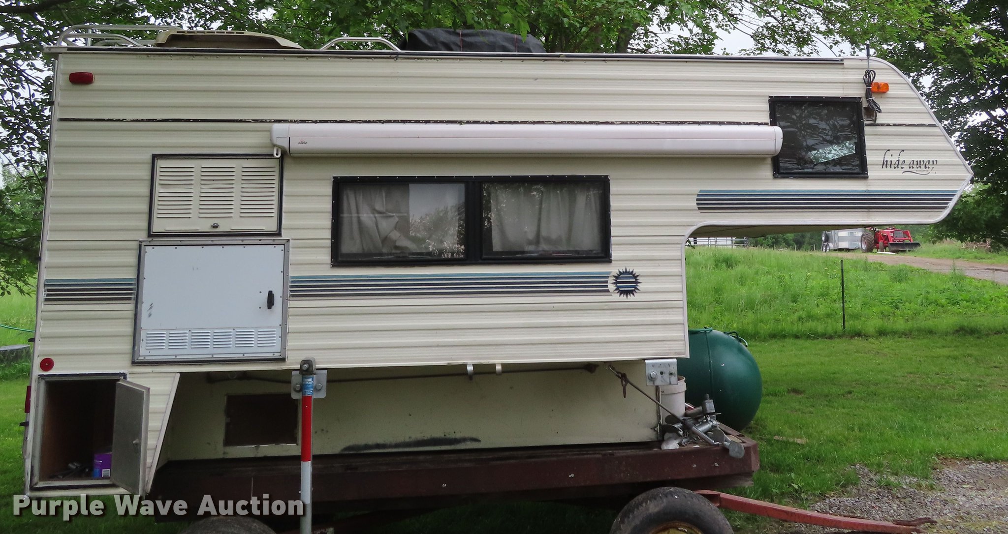 1990 Sunlite Hideaway slidein camper in Topeka, KS Item DE3557 sold