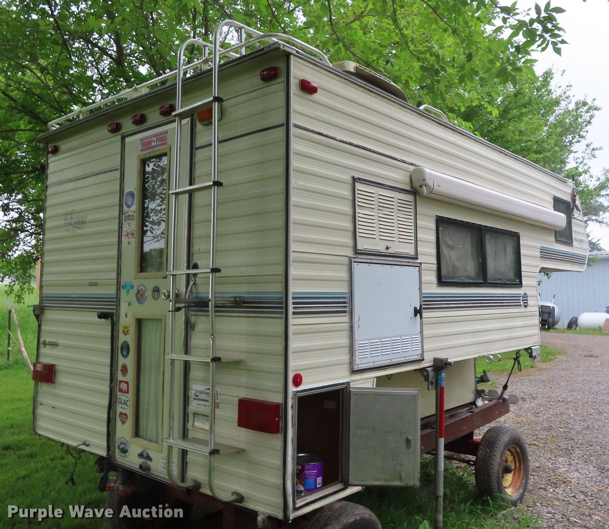 1990 Sunlite Hideaway slidein camper in Topeka, KS Item DE3557 sold