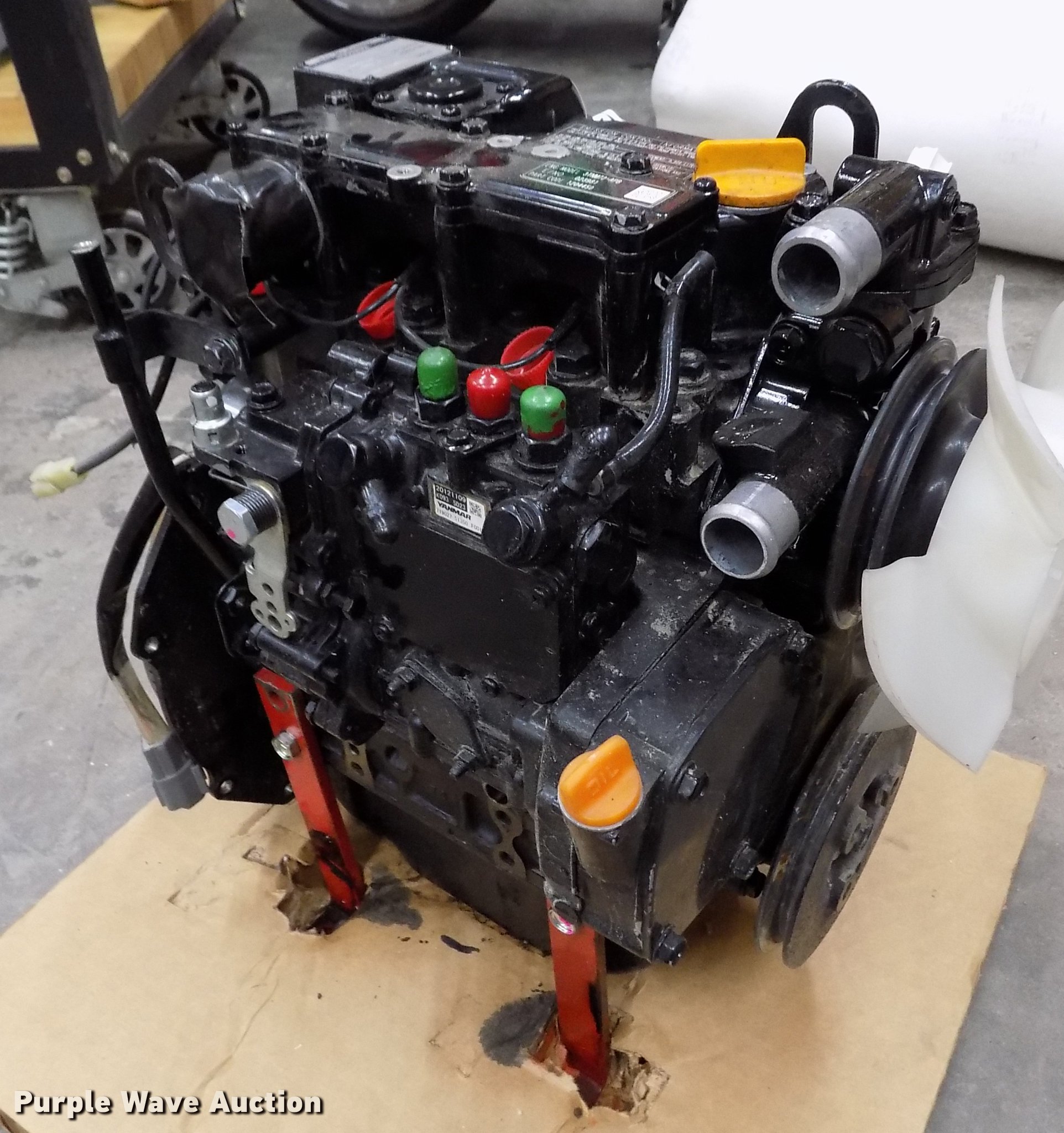 2012 Yanmar 3TNM72A 0.904L three cylinder diesel engine in Montezuma