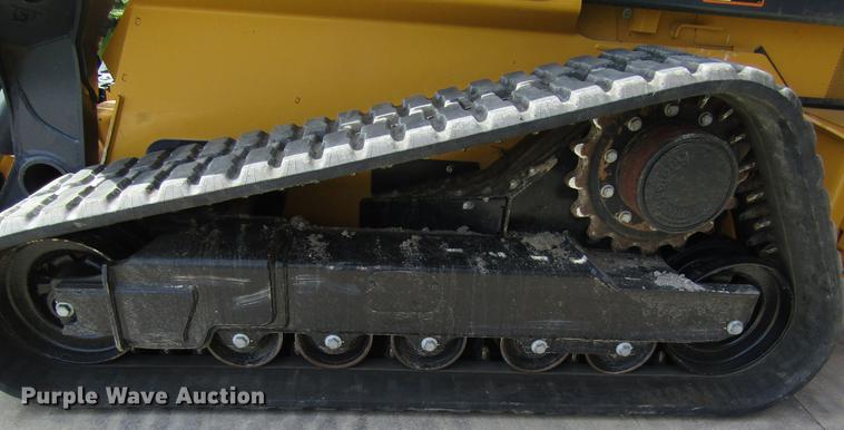 image for item DB4945 2017 John Deere 333G skid steer