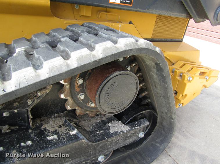 image for item DB4945 2017 John Deere 333G skid steer