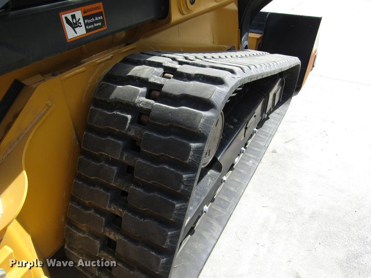 image for item DB4945 2017 John Deere 333G skid steer