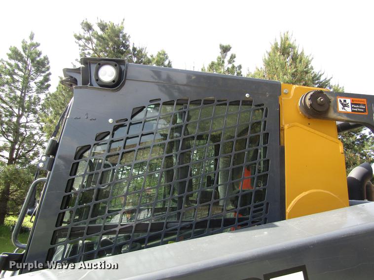 image for item DB4945 2017 John Deere 333G skid steer