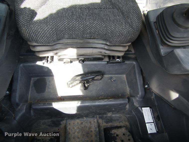 image for item DB4945 2017 John Deere 333G skid steer