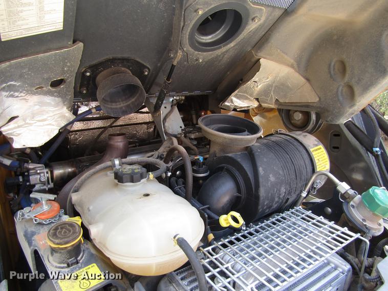 image for item DB4945 2017 John Deere 333G skid steer