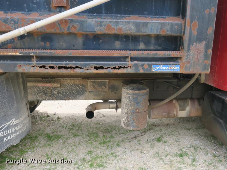 image for item DB8753 2002 International 4900 dump truck