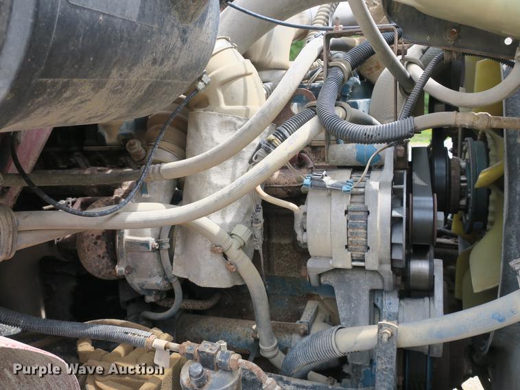 image for item DB8753 2002 International 4900 dump truck