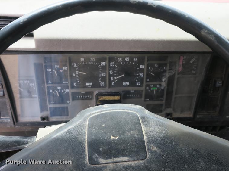 image for item DB8753 2002 International 4900 dump truck