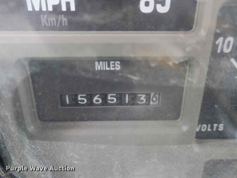 image for item DB8753 2002 International 4900 dump truck