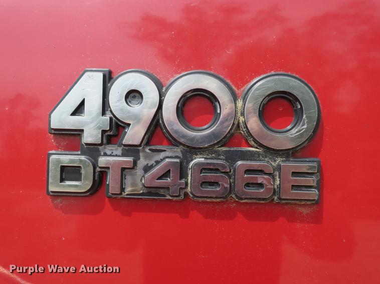 image for item DB8753 2002 International 4900 dump truck