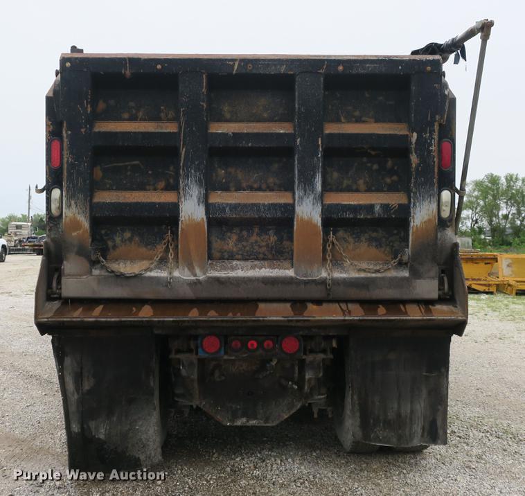 image for item DB8777 1995 Freightliner FLD dump truck