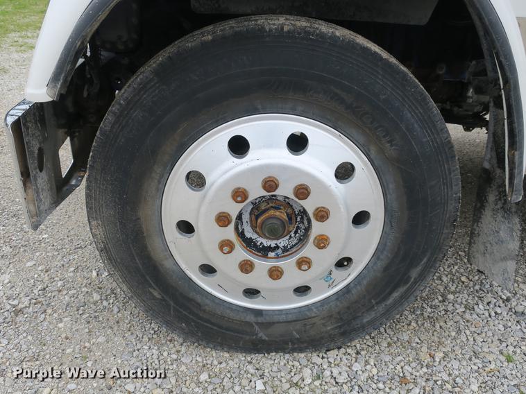 image for item DB8777 1995 Freightliner FLD dump truck