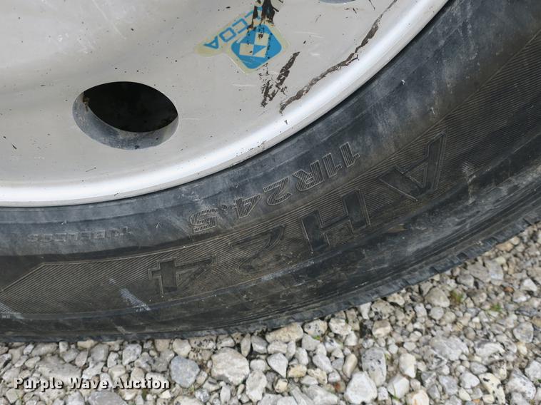 image for item DB8777 1995 Freightliner FLD dump truck