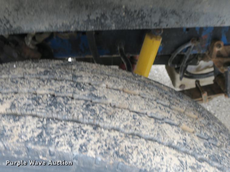 image for item DB8777 1995 Freightliner FLD dump truck