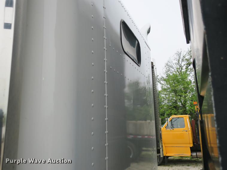 image for item DB8777 1995 Freightliner FLD dump truck