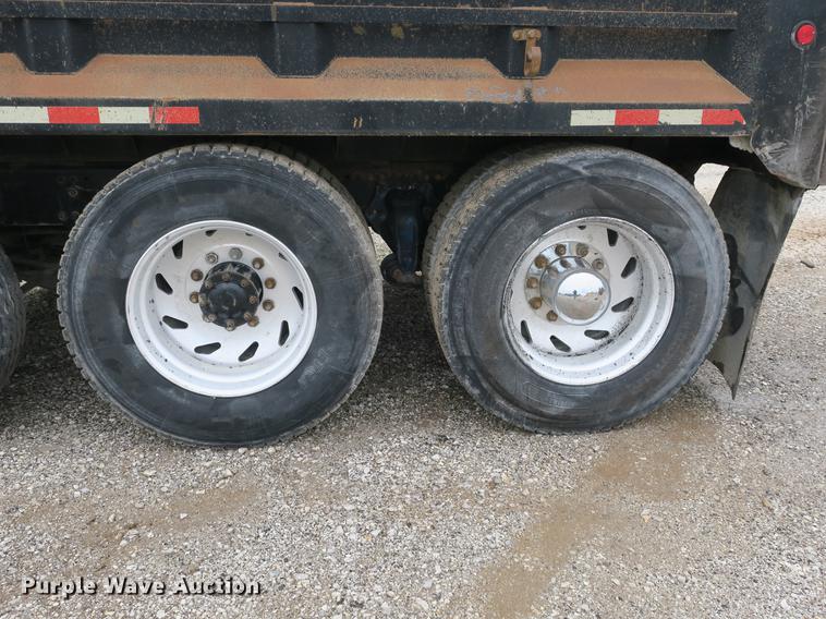 image for item DB8777 1995 Freightliner FLD dump truck