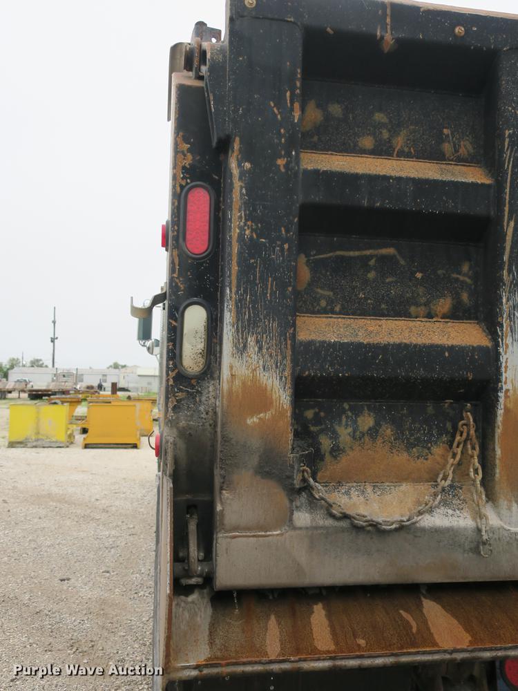 image for item DB8777 1995 Freightliner FLD dump truck