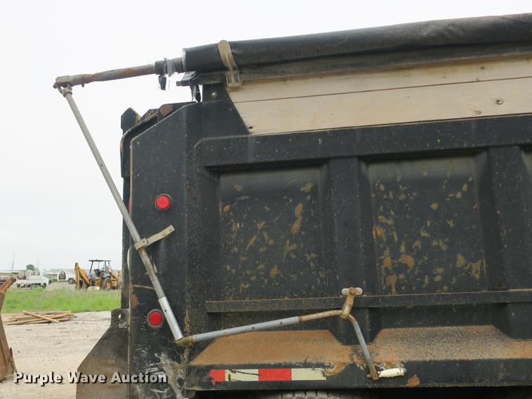 image for item DB8777 1995 Freightliner FLD dump truck