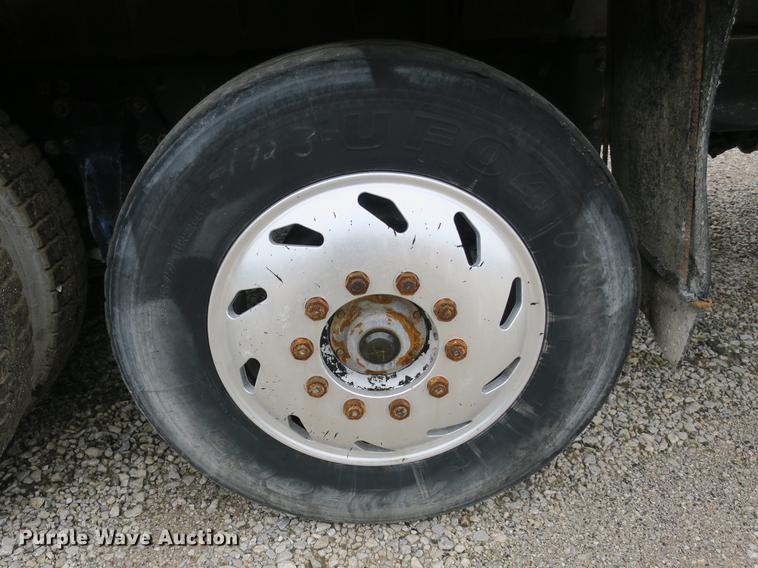 image for item DB8777 1995 Freightliner FLD dump truck