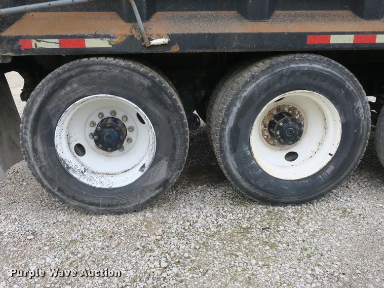 image for item DB8777 1995 Freightliner FLD dump truck