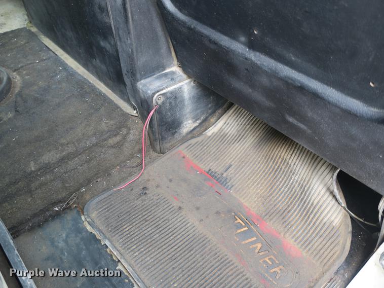 image for item DB8777 1995 Freightliner FLD dump truck