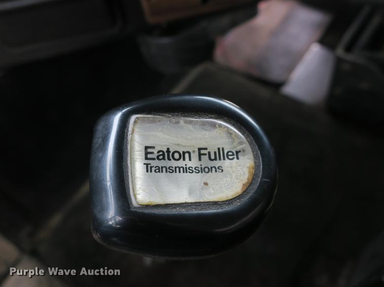 image for item DB8777 1995 Freightliner FLD dump truck