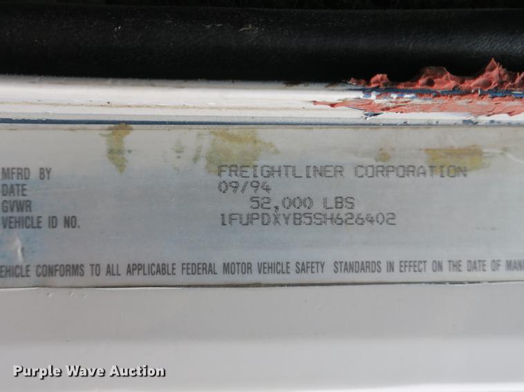 image for item DB8777 1995 Freightliner FLD dump truck