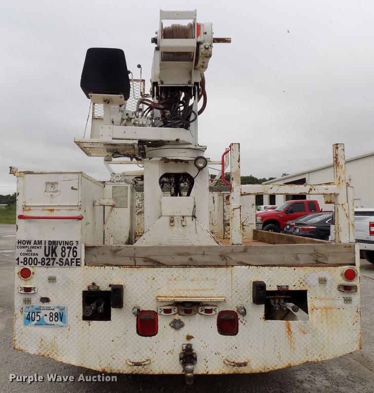 image for item DB9652 1998 International 4900 digger derrick truck