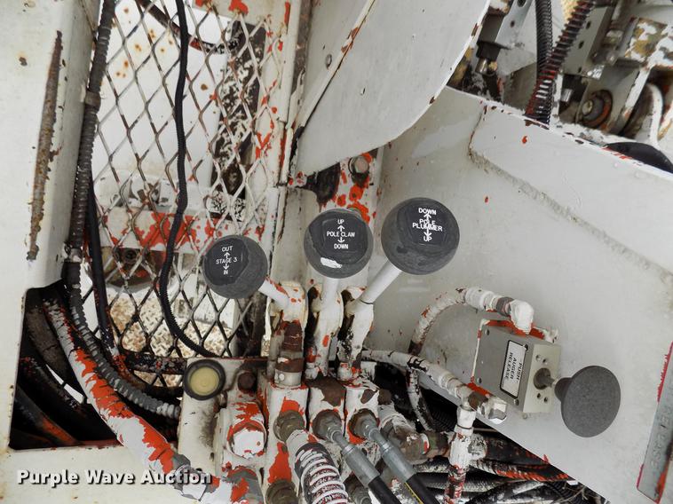 image for item DB9652 1998 International 4900 digger derrick truck