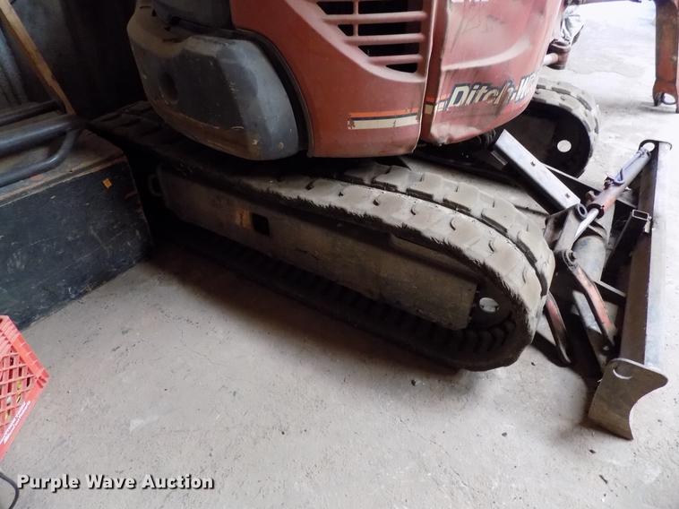 image for item DB9658 2005 Ditch Witch MX202 mini excavator
