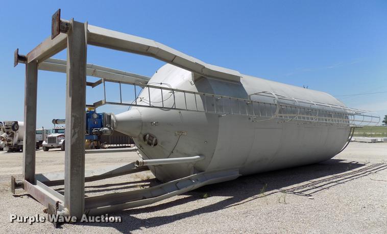 image for item DB9659 Load Craft cement silo