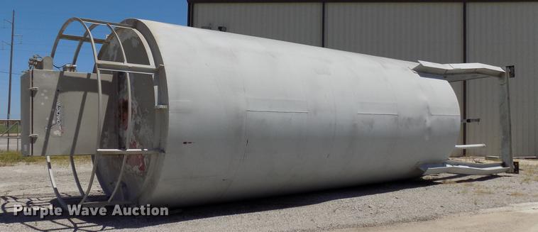 image for item DB9659 Load Craft cement silo